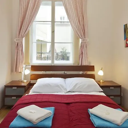 Picasso Apartment *